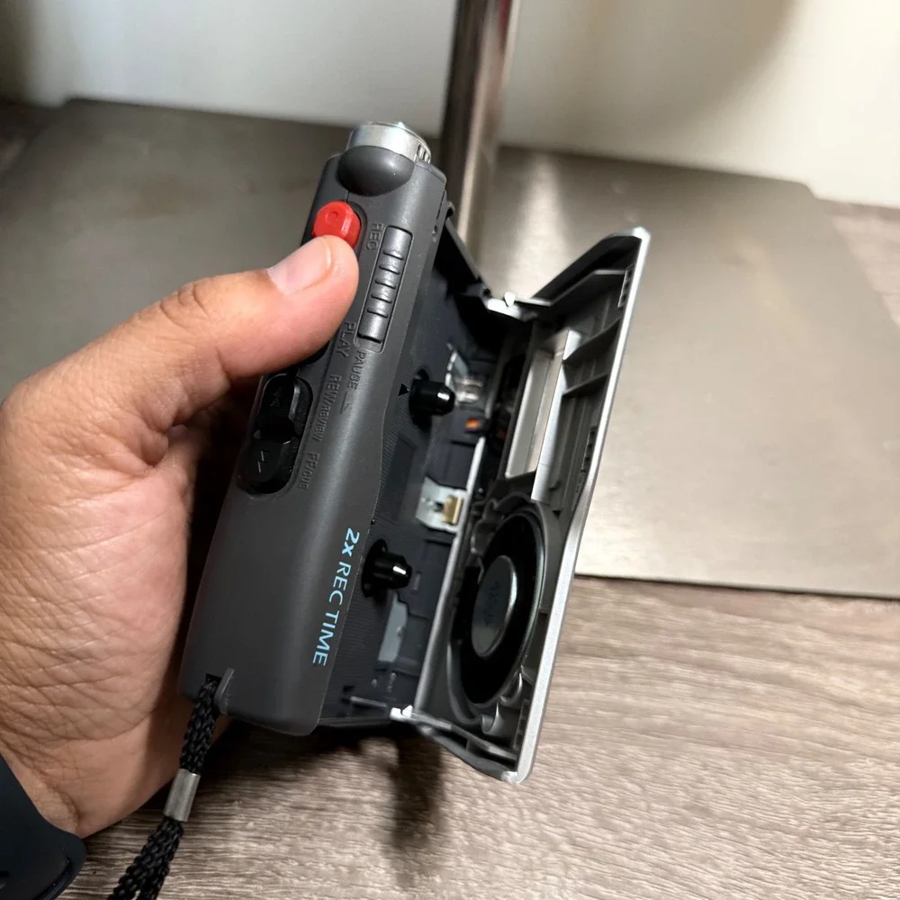 Sony tcm 200dv